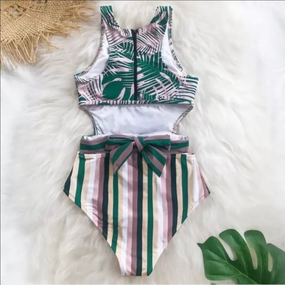 🌴🌴Pink and green palm one piece🌴🌴 - Picture 4 of 5